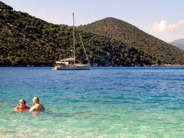 Αντίσαμος: Η πιο όμορφη παραλία της Κεφαλονιάς [εικόνες] | iefimerida.gr 8