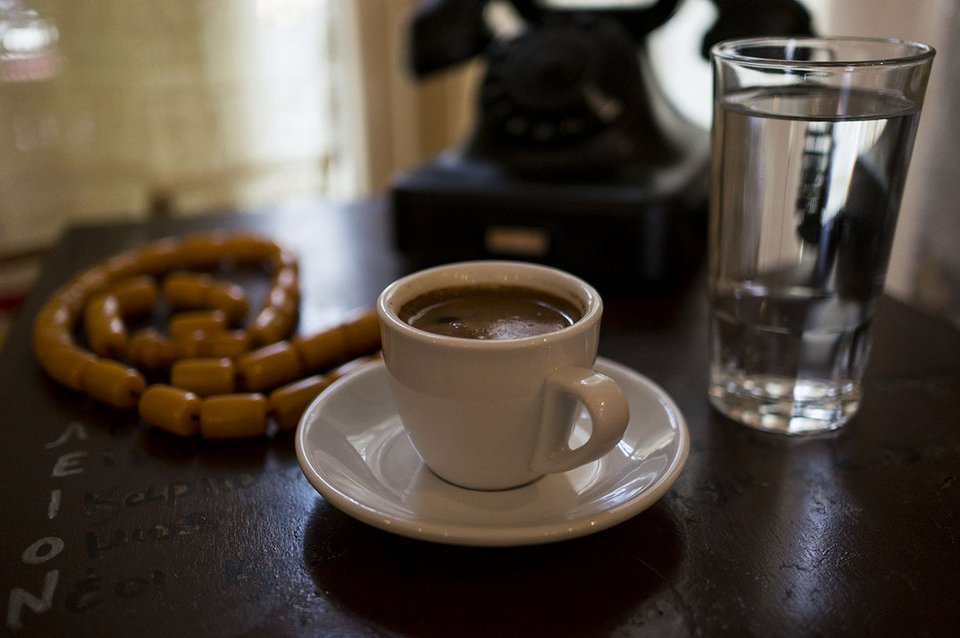 Χρησιμοπωλείον: Μεζέδες και ουζάκια – Εκεί που τα κέρματα έχουν αξία [εικόνες]    | iefimerida.gr 1