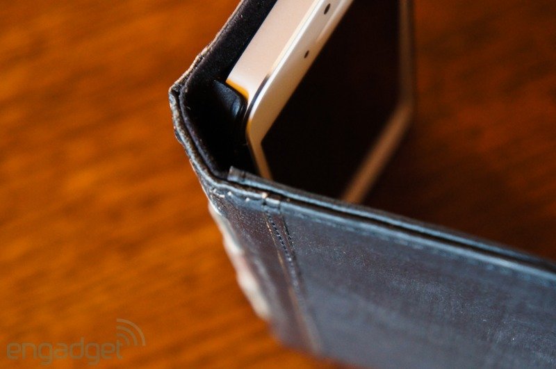 Απίστευτο iPhone βιβλίο κάνει θραύση στο εξωτερικό [εικόνες] | iefimerida.gr 2