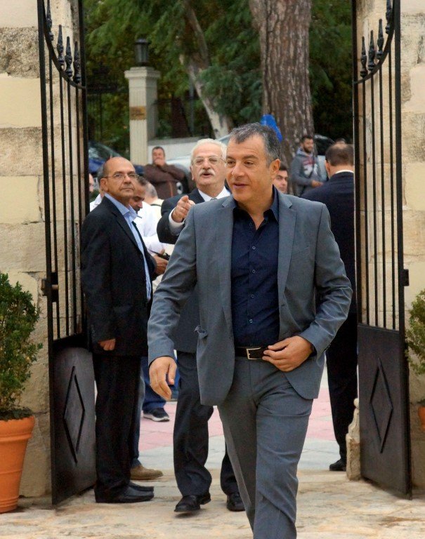 Θεοδωράκης: Να σώσουμε τις καταθέσεις των ανθρώπων που κινδύνεψαν και κινδυνεύουν [εικόνες & βίντεο] | iefimerida.gr 4