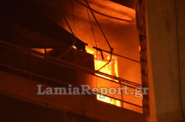 Πανικός στη Λαμία από φωτιά σε διαμέρισμα: Η ένοικος σώθηκε την τελευταία στιγμή [εικόνες & βίντεο] | iefimerida.gr 7