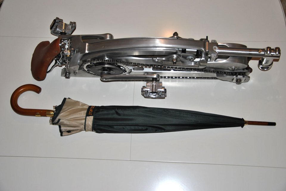 Το ποδήλατο αλλάζει -Εκδοχή του με «κενές» ρόδες που διπλώνει σε μέγεθος ομπρέλας [εικόνες] | iefimerida.gr 1