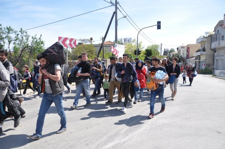 Βάρεσε διάλυση το κέντρο κράτησης Χίου -«Δραπέτευσαν» άλλοι 300 [βίντεο] | iefimerida.gr 0
