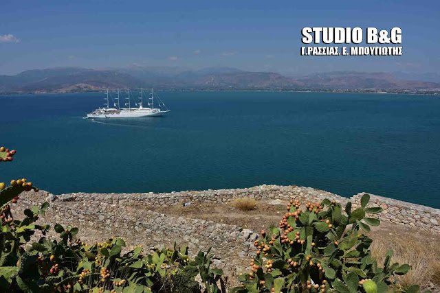 Εντυπωσιακές εικόνες: Στο Ναύπλιο το μεγαλύτερο ιστιοφόρο κρουαζιερόπλοιο του κόσμου [εικόνες] | iefimerida.gr 5