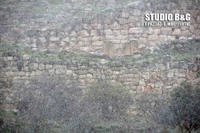 Σπάνιο θέαμα: Ο αρχαιολογικός χώρος των μυθικών Μυκηνών καλυμμένος από χιόνι! [εικόνες & βίντεο] | iefimerida.gr 3