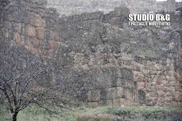 Σπάνιο θέαμα: Ο αρχαιολογικός χώρος των μυθικών Μυκηνών καλυμμένος από χιόνι! [εικόνες & βίντεο] | iefimerida.gr 8