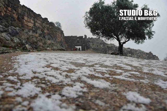 Σπάνιο θέαμα: Ο αρχαιολογικός χώρος των μυθικών Μυκηνών καλυμμένος από χιόνι! [εικόνες & βίντεο] | iefimerida.gr 9