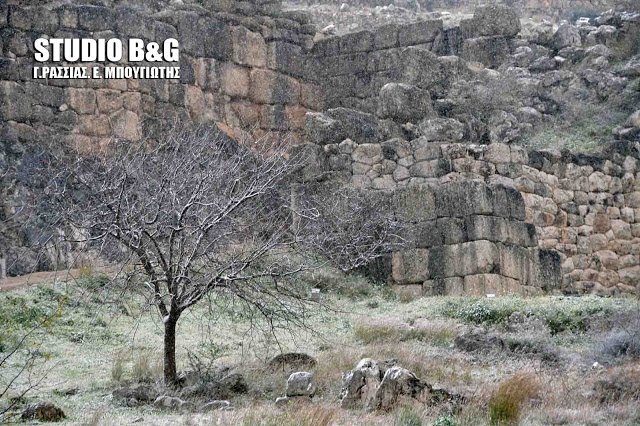 Σπάνιο θέαμα: Ο αρχαιολογικός χώρος των μυθικών Μυκηνών καλυμμένος από χιόνι! [εικόνες & βίντεο] | iefimerida.gr 14