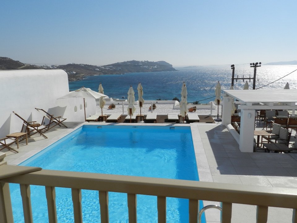 4 νέα ελληνικά ξενοδοχεία στη λίστα του TripAdvisor με τα καλύτερα στον κόσμο -Ανάμεσά τους ένα hip καταφύγιο στη Μύκονο [εικόνες] | iefimerida.gr 25