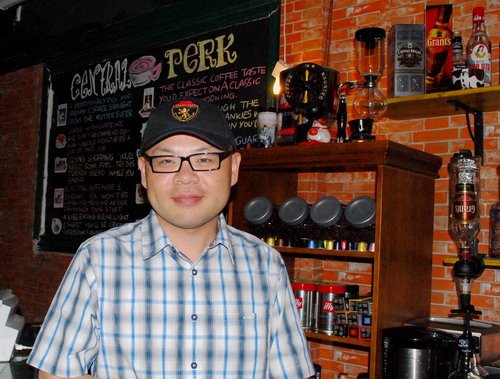 Άνοιξε στο Πεκίνο ακριβές αντίγραφο του καφέ «Central Perk» από τη σειρά «Friends» [εικόνες] | iefimerida.gr 0