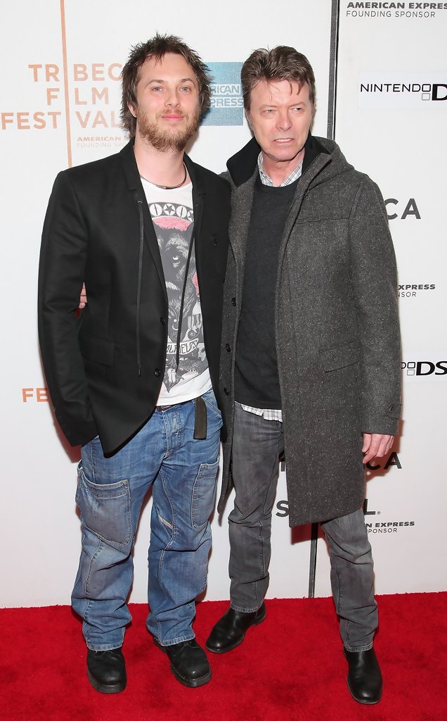 Συγκλονίζει ο θάνατος του Μπάουι: Τι έγραψε ο 44χρονος γιος του [εικόνες] | iefimerida.gr 2