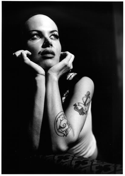 Στα όρια της ηδονής και της οδύνης–H αμφιλεγόμενη τέχνη της Κέμπρα Πφάλερ [εικόνες, βίντεο] | iefimerida.gr 1