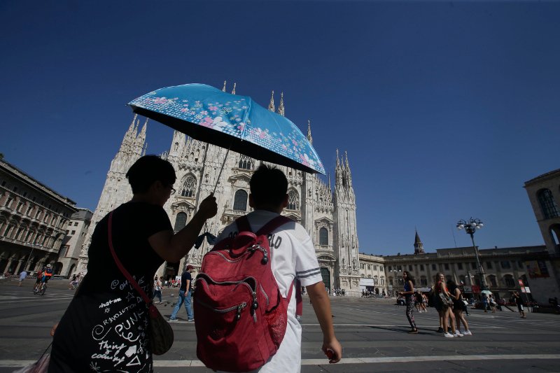 Πρωτοφανές κύμα καύσωνα με 40άρια σαρώνει τη νότια και κεντρική Ευρώπη [εικόνες]  | iefimerida.gr 3