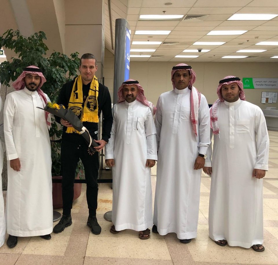 Αποθέωση για τον Πρίγιοβιτς στην Σαουδική Αραβία -Εκατοντάδες οπαδοί τον περίμεναν [εικόνες & βίντεο] | iefimerida.gr 2