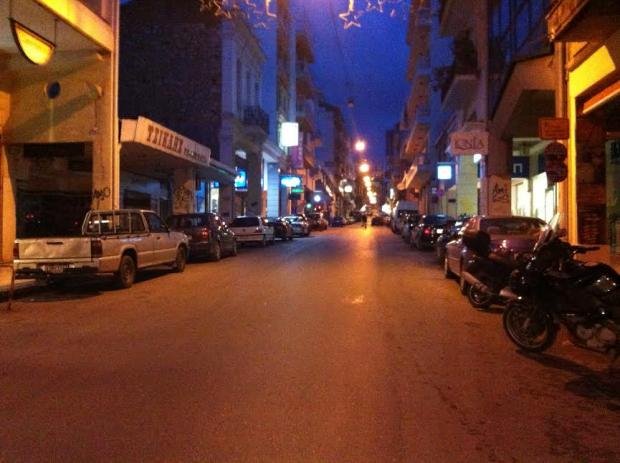 Επεισόδια σε Πάτρα, Βόλο και Θεσσαλονίκη στις πορείες για το Πολυτεχνείο [εικόνες&βίντεο] | iefimerida.gr 2