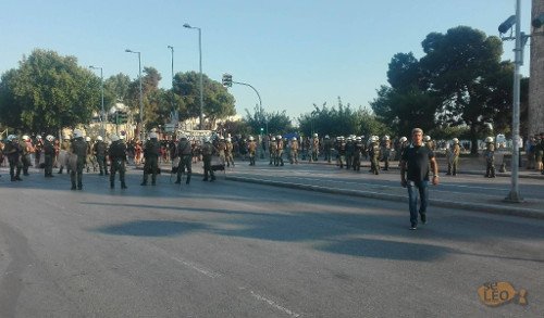 Θεσσαλονίκη: Παράλληλες συγκεντρώσεις αντιεξουσιαστών-εθνικιστών [εικόνες] | iefimerida.gr 2