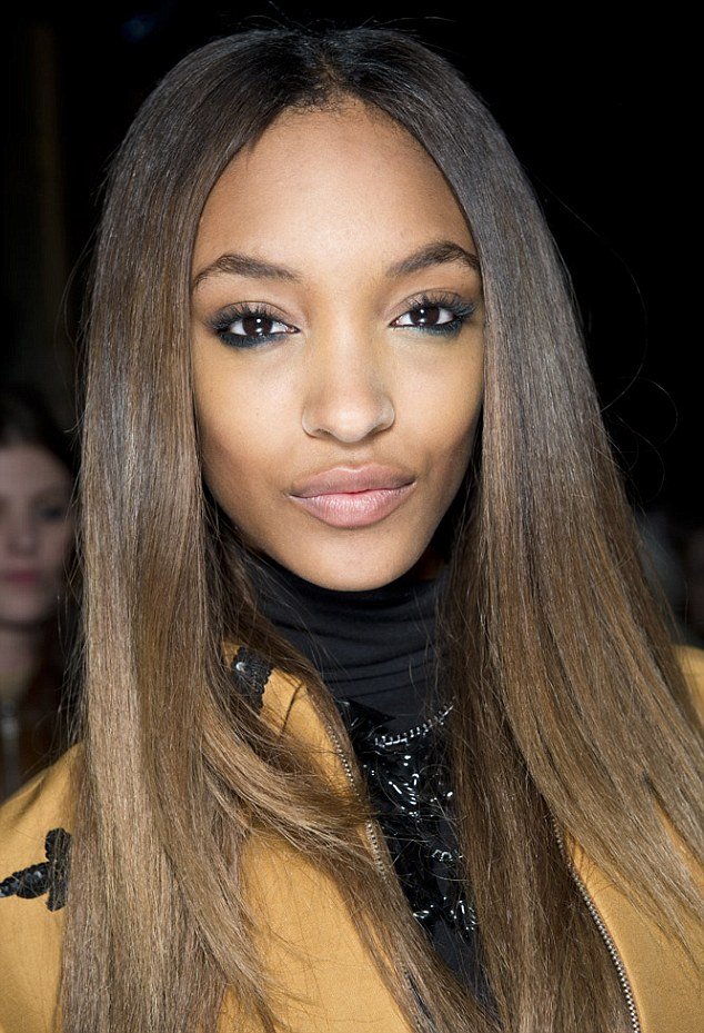 Αυτή είναι η νέα Νaomi Campbell -29 ετών, βρετανίδα [εικόνες] | iefimerida.gr 3