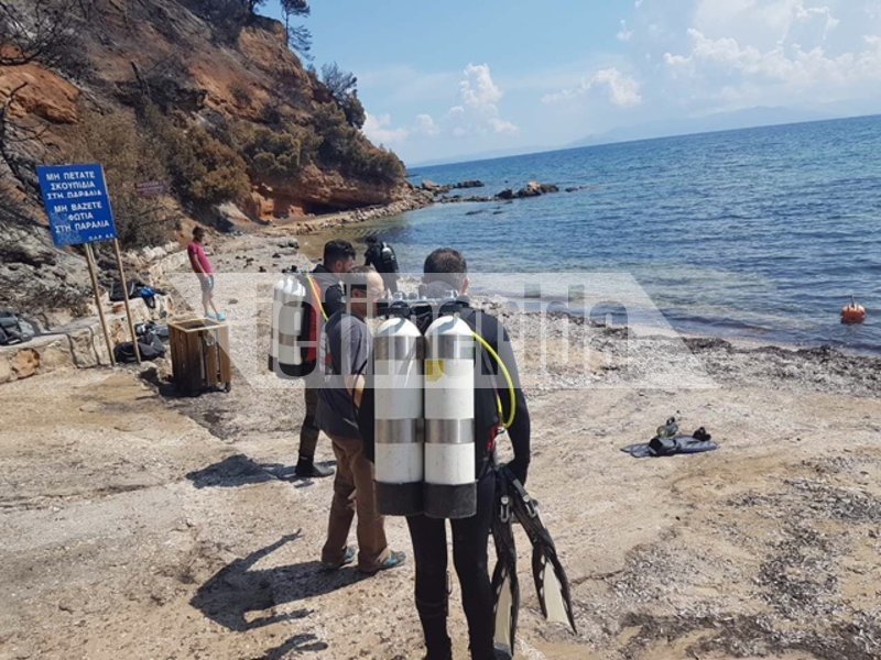 Δύτες ψάχνουν για θύματα στο Κόκκινο Λιμανάκι [εικόνες & βίντεο] | iefimerida.gr 2