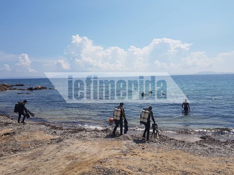 Δύτες ψάχνουν για θύματα στο Κόκκινο Λιμανάκι [εικόνες & βίντεο] | iefimerida.gr 0