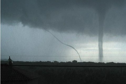 Στη δίνη του ανεμοστρόβιλου η Δυτική Μάνη [βίντεο & εικόνες] | iefimerida.gr 5