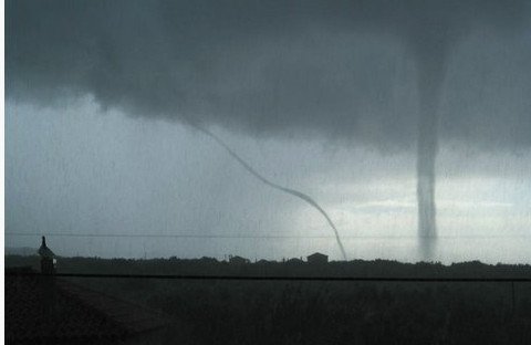 Στη δίνη του ανεμοστρόβιλου η Δυτική Μάνη [βίντεο & εικόνες] | iefimerida.gr 6