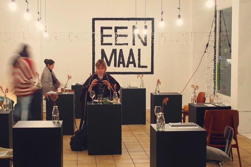 Τραπέζι για... έναν - Ενα εστιατόριο, αποκλειστικά για «μοναχικούς» πελάτες [εικόνες] | iefimerida.gr 0