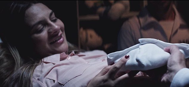 Συγκινητικό: Τυφλή μητέρα «είδε» το αγέννητο μωρό της με τα χέρια της [εικόνες & βίντεο] | iefimerida.gr 0