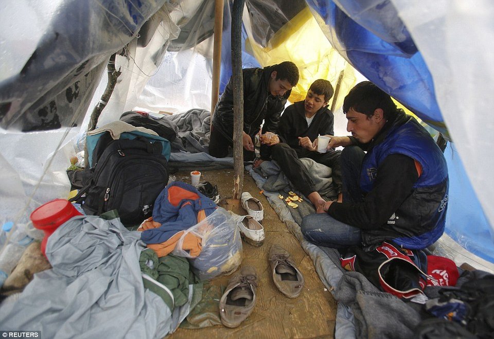 Κραυγή αγωνίας των προσφύγων στην Ειδομένη: «Τα παιδιά μας αρρωσταίνουν, πεθαίνουν» [εικόνες] | iefimerida.gr 8