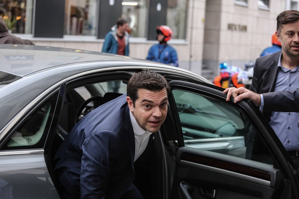 Τσίπρας από Βρυξέλλες: Είναι αναγκαίο να τελειώσει αμέσως η διαδικασία της αξιολόγησης | iefimerida.gr 0
