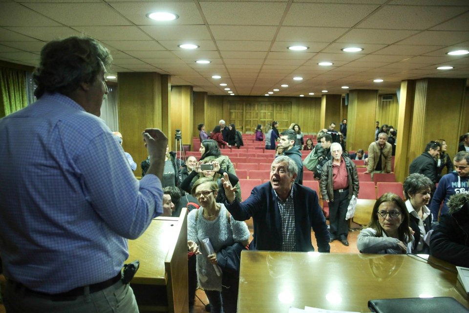 Ενταση μεταξύ ΠΟΕΔΗΝ και Πολάκη -«Θα μας βάλουν ζουρλομανδύα με όσα λες» [εικόνες & βίντεο] | iefimerida.gr 3