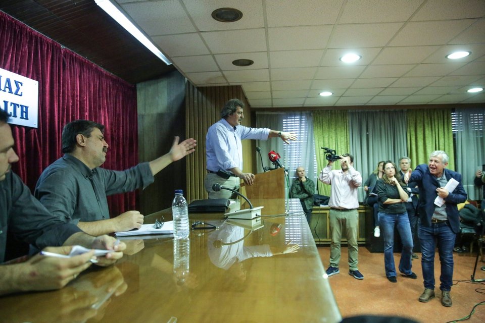 Ενταση μεταξύ ΠΟΕΔΗΝ και Πολάκη -«Θα μας βάλουν ζουρλομανδύα με όσα λες» [εικόνες & βίντεο] | iefimerida.gr 2