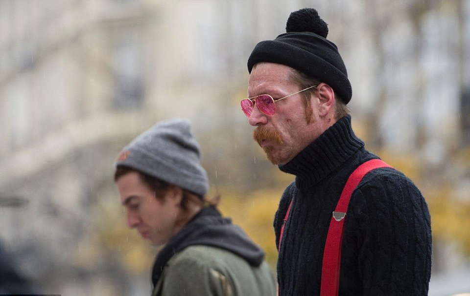 Οι Eagles of Death Metal επέστρεψαν στο Bataclan μετά το μακελειό -Δάκρυα και συγκίνηση [εικόνες & βίντεο] | iefimerida.gr 3