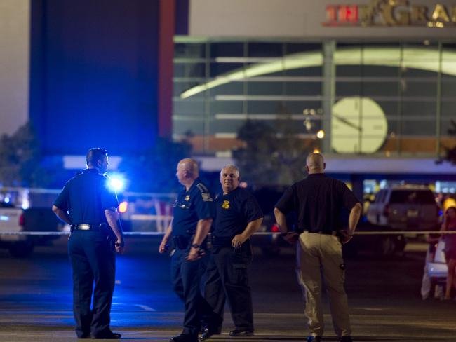 Τρόμος στη Λουιζιάνα: Ενοπλος άνοιξε πυρ σε σινεμά -Σκότωσε δύο και αυτοκτόνησε [εικόνες & βίντεο] | iefimerida.gr 8