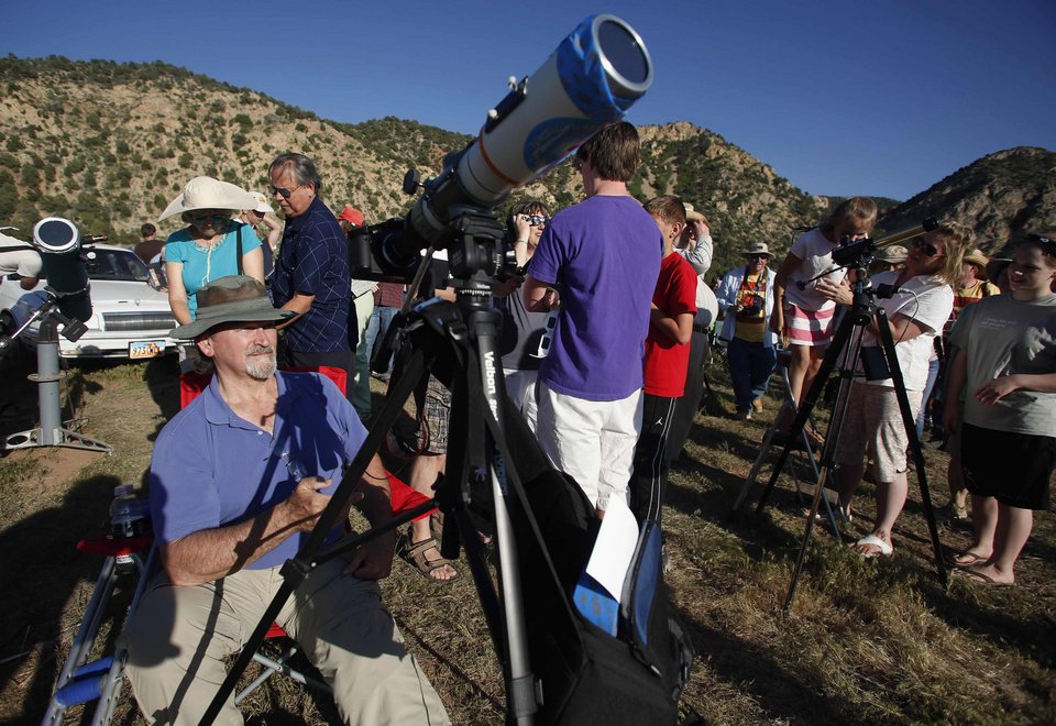 Το μαγευτικό θέαμα του «δαχτυλιδιού της φωτιας» [Εικόνες] | iefimerida.gr 6