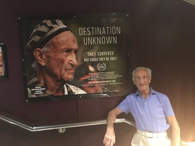 92χρονος, ζωηρός σαν παιδί, εξηγεί τι κάνει για να είναι τόσο καλά [εικόνες] | iefimerida.gr 3