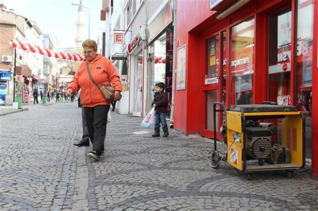 Γενικό μπλακ άουτ σε 44 περιοχές στην Τουρκία: Ο Νταβούτογλου μιλά και για τρομοκρατία [εικόνες & βίντεο] | iefimerida.gr 29