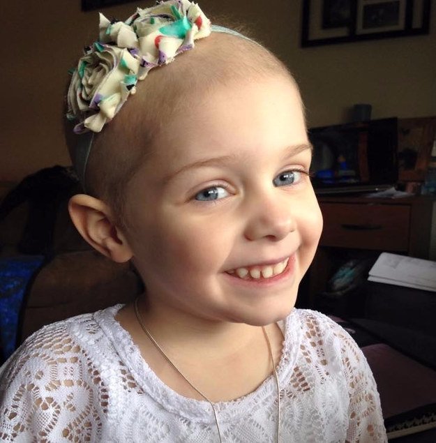 Ενας «γάμος» που συγκινεί -Νοσοκόμος «παντρεύεται» 4χρονη με λευχαιμία [εικόνες] | iefimerida.gr 3