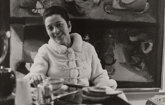 Η ζωή σαν ταινία της γυναίκας που ανακάλυψε τον Dior και τον Yves Saint Laurent [εικόνες] | iefimerida.gr 3