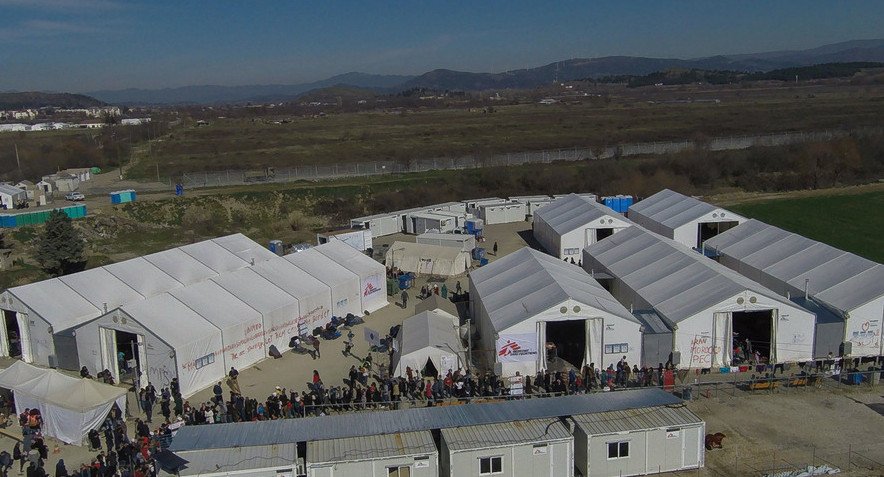 Χάος στην Ειδομένη -500 πρόσφυγες προσπάθησαν να σπάσουν τον κλοιό | iefimerida.gr 14