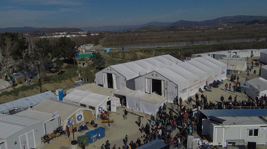 Χάος στην Ειδομένη -500 πρόσφυγες προσπάθησαν να σπάσουν τον κλοιό | iefimerida.gr 13