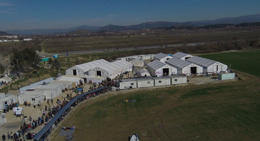 Χάος στην Ειδομένη -500 πρόσφυγες προσπάθησαν να σπάσουν τον κλοιό | iefimerida.gr 12