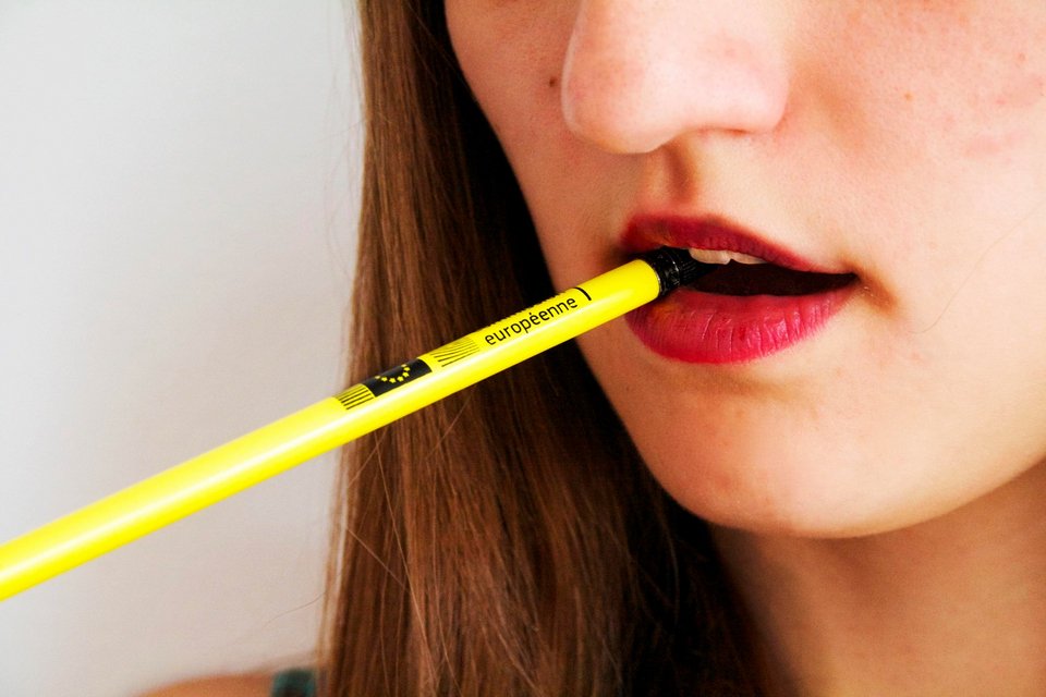 Οι χαζές διαφημίσεις της Ευρωπαϊκής Ενωσης -Ο Μάρτιν Σουλτς είναι η Κοντσίτα Βουρστ; [εικόνες+ βίντεο] | iefimerida.gr 1