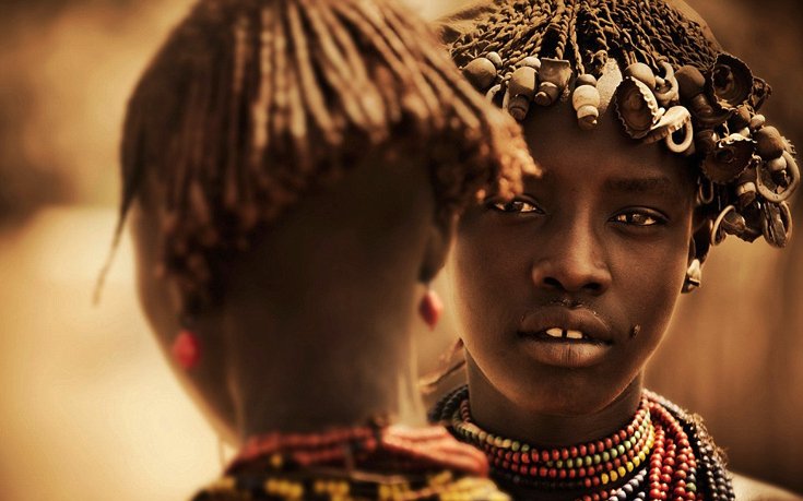 Φυλή Ομο της Αιθιοπίας: Τελετές όπου το αίμα και διασκέδαση πάνε χέρι-χέρι [εικόνες]  | iefimerida.gr 5