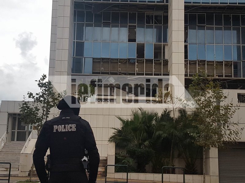 Ισχυρή έκρηξη βόμβας στο Εφετείο Αθηνών [εικόνες & βίντεο] | iefimerida.gr 1
