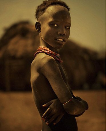 Φυλή Ομο της Αιθιοπίας: Τελετές όπου το αίμα και διασκέδαση πάνε χέρι-χέρι [εικόνες]  | iefimerida.gr 6