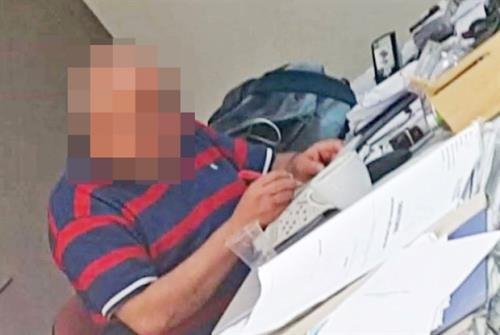 Νέος σάλος: Ο εφοριακός που έλυνε σταυρόλεξα εν ώρα υπηρεσίας πήρε ευμενή μετάθεση | iefimerida.gr 0