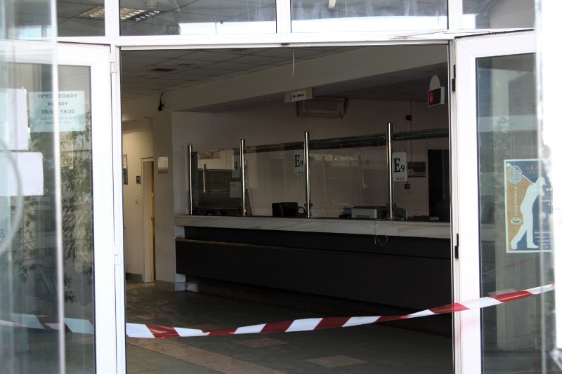 Πυρκαγιά σε υπόγειο πάρκινγκ στη Γλυφάδα -Κάηκαν ολοσχερώς εννέα ΙΧ | iefimerida.gr 2
