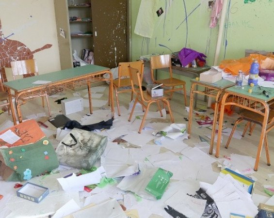 Βανδάλισαν Δημοτικό στο Ηράκλειο -Εγραψαν απειλητικά συνθήματα και τον αριθμό 666 στους τοίχους [εικόνες] | iefimerida.gr 0