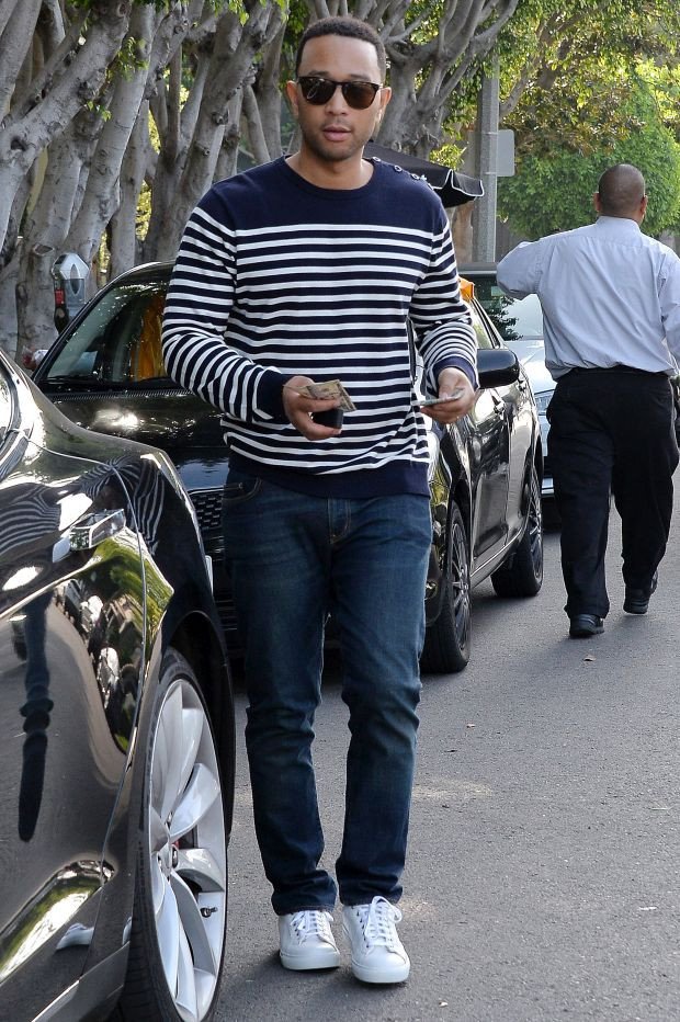 Ετοιμόγεννη σταρ με σιθρού κροπ τοπ και την κοιλιά έξω [εικόνες] | iefimerida.gr 5