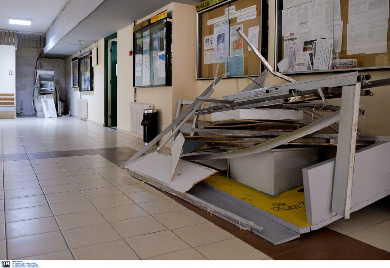 Ανατίναξαν ΑΤΜ μέσα στα ΤΕΙ Αιγάλεω [εικόνες] | iefimerida.gr 2